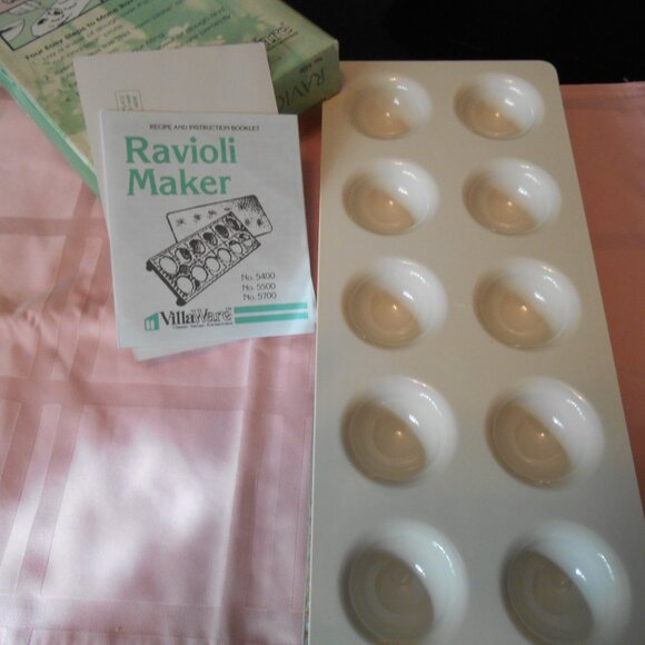 Villaware Ravioli Maker (mold) - Picture 3 of 3